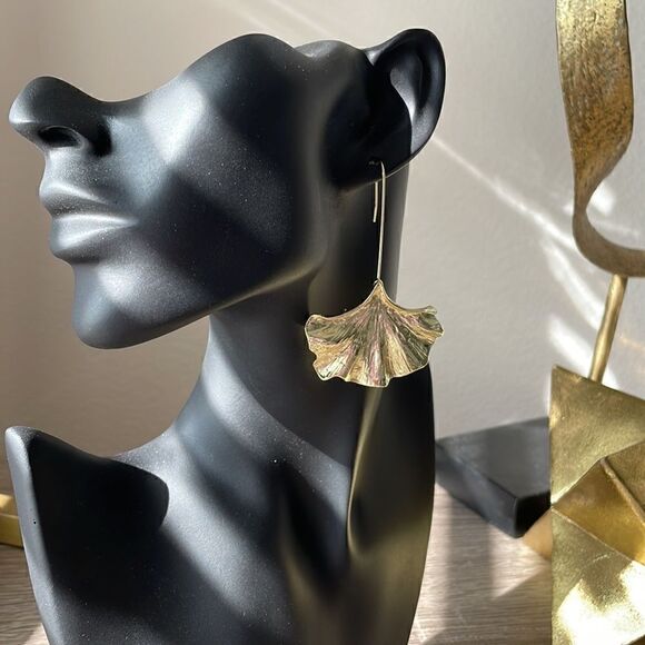 Ginkgo leaf drop N77 - Picture 2 of 4